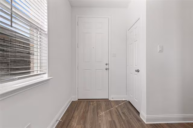 936 Brock Drive, Aubrey, TX 76227 photo 3