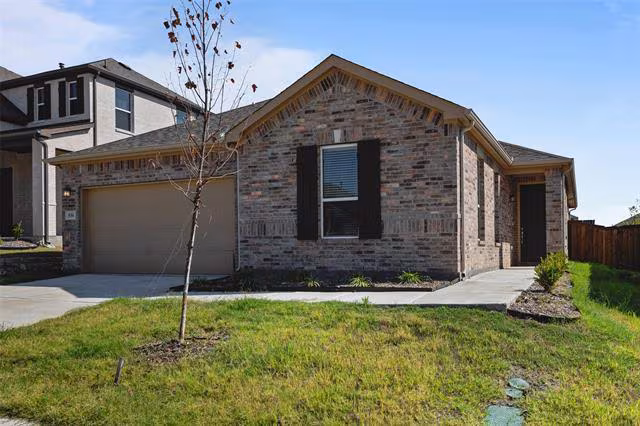 936 Brock Drive, Aubrey, TX 76227 photo 2