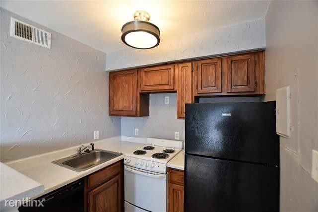 1700 Baird Farm Circle, Arlington, TX 76006 photo 4