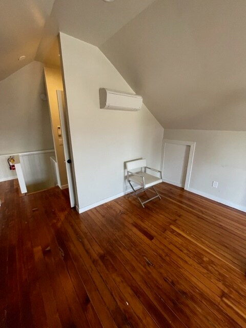 2588 Broadway photo 4