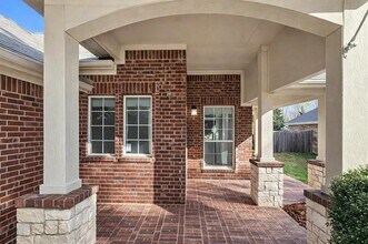 8530 Vista Grande Dr Dallas, TX 75249 photo 4