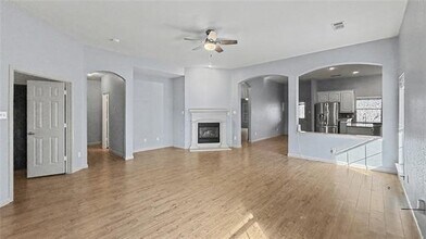 8530 Vista Grande Dr Dallas, TX 75249 photo 5