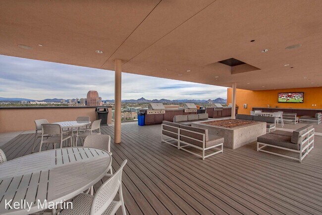 100 W Portland St Phoenix, AZ 85003 photo 5