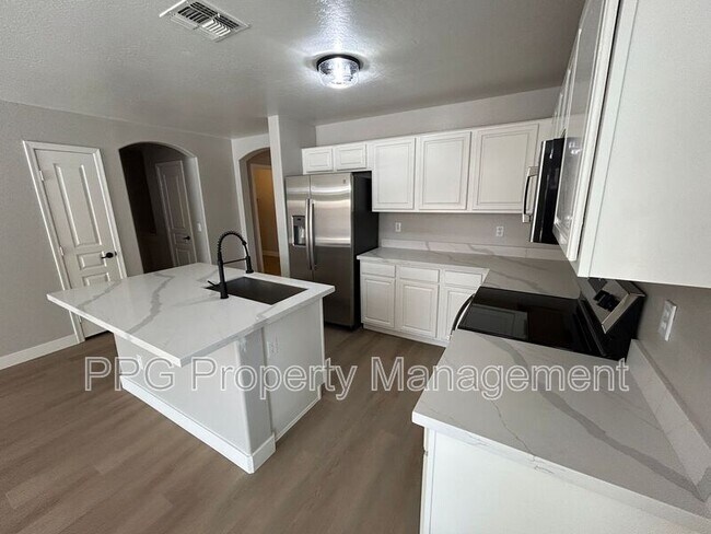 12838 N 148th Ln Surprise, AZ 85379 photo 4