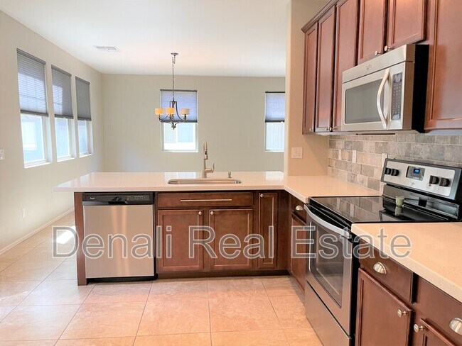 441 N Ranger Trail Gilbert, AZ 85234 photo 3
