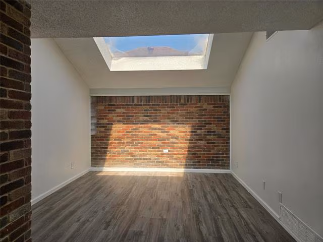 3032 Big Oaks Dr Garland, TX 75044 photo 3
