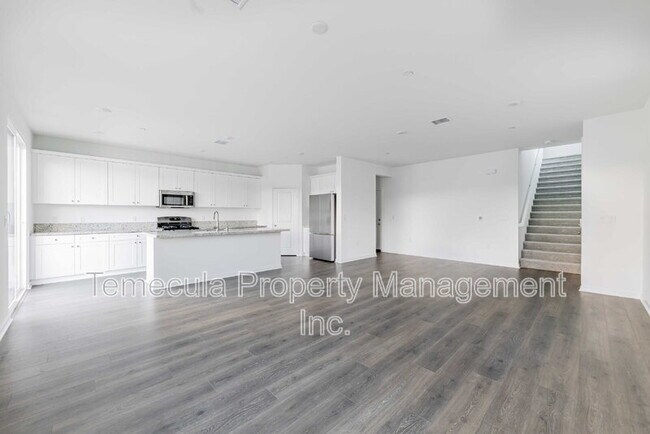 29243 Victoria Bch Blvd Winchester, CA 92596 photo 4