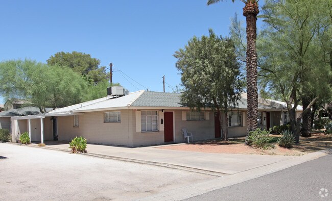 3636 E Verde Ln photo 3