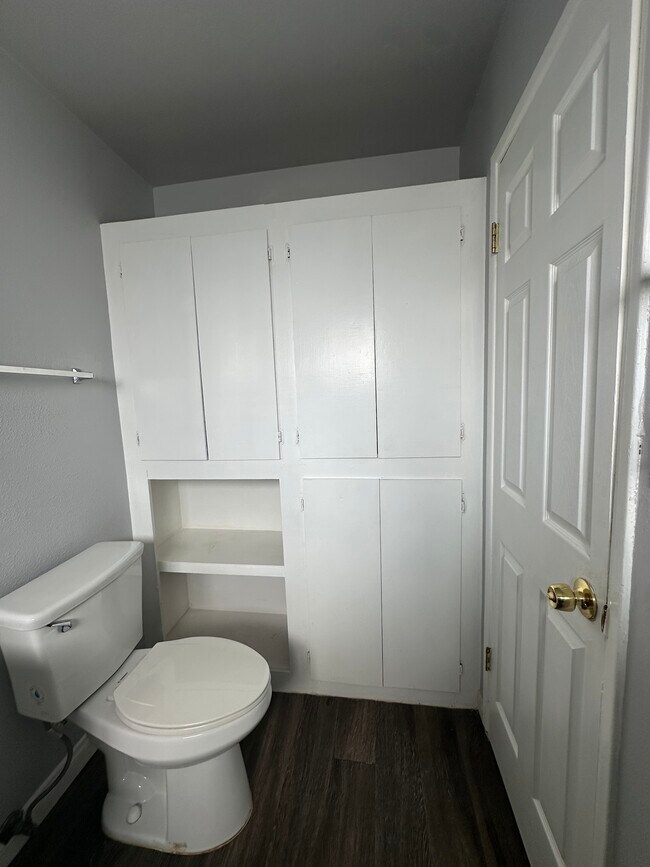 Vista Hermosa Apartments - All Utilities Incl photo 5