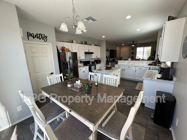 17939 W Villa Chula Ln Surprise, AZ 85387 photo 2