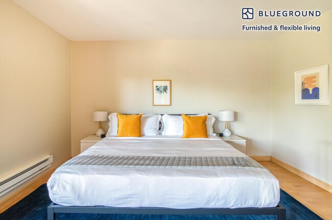 596 Channing Ave Palo Alto, CA 94301 photo 2