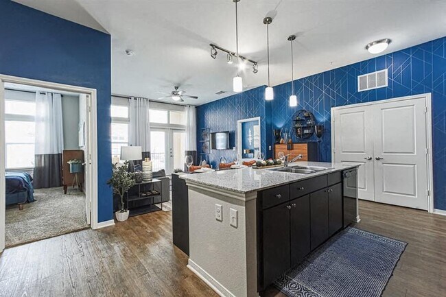 2989 Westridge Street, Houston, TX 77054 photo 2
