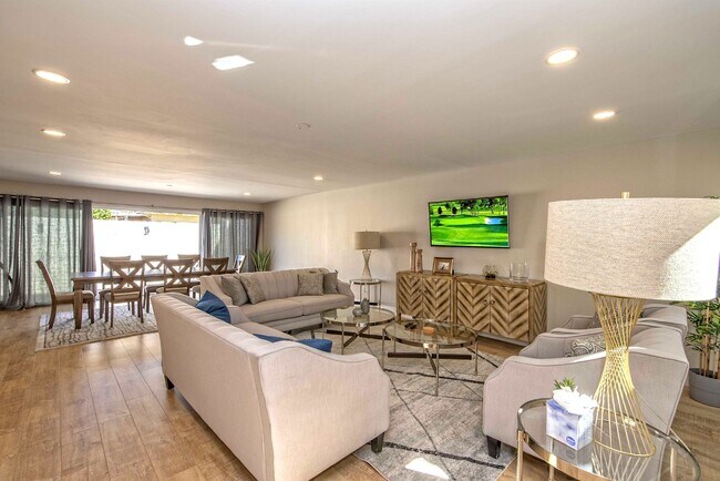 7842 E MacKenzie Dr Scottsdale, AZ 85251