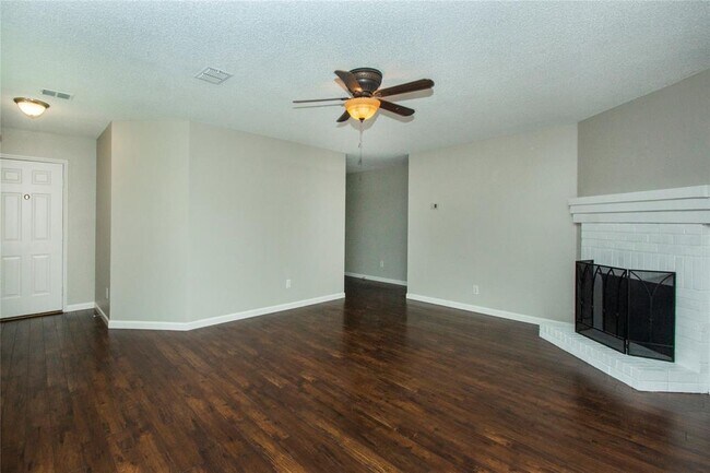 2224 Maple Dr Little Elm, TX 75068 photo 5