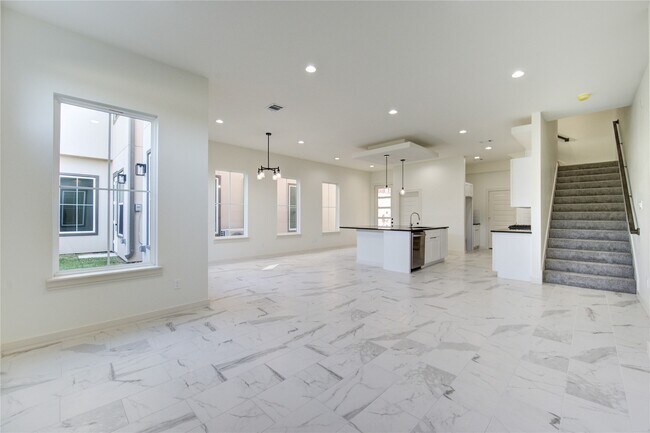 2922 El Fenice Lane, Houston, TX 77057 photo 2