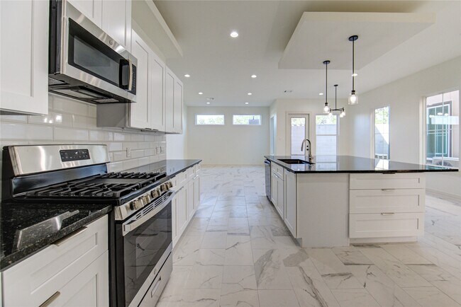 2922 El Fenice Lane, Houston, TX 77057 photo 4