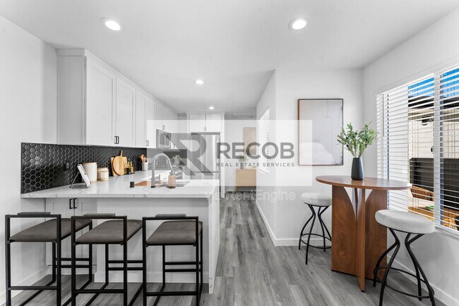 8353 Ivory Coast Dr San Diego, CA 92126 photo 2
