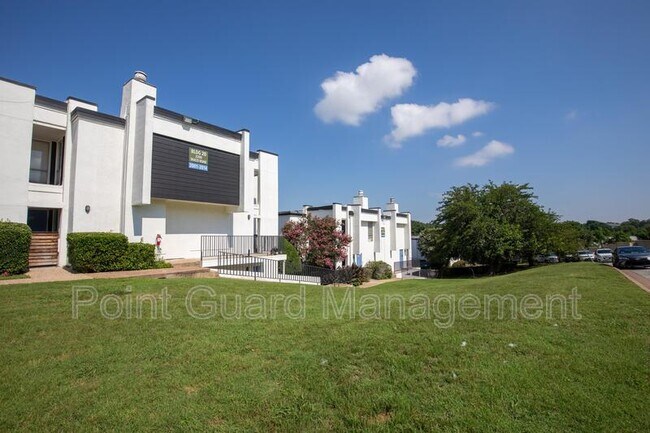 2270 Ridgmar Plaza, Fort Worth, TX 76116 photo 4