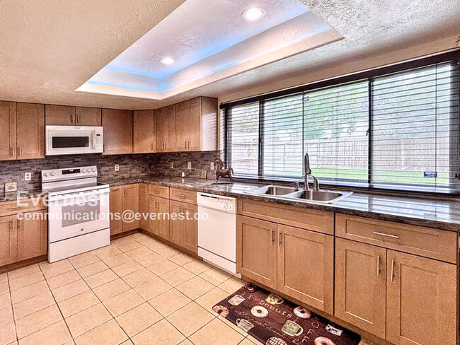 5538 West Ridgecreek Drive, Houston, TX 77053 photo 3