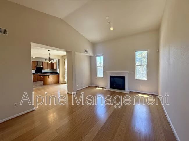 4373 Red Maple Way San Jose, CA 95138 photo 3