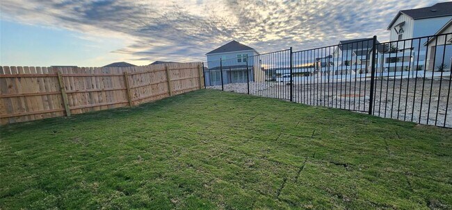2337 Moon Tower Trl Leander, TX 78641 photo 3