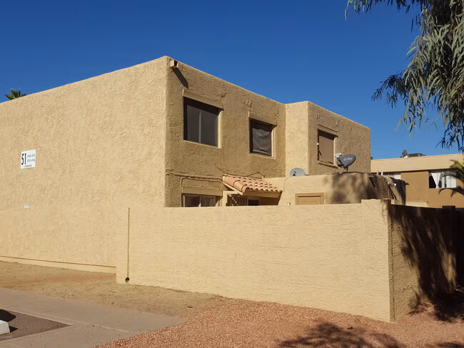 4714 E Pueblo Ave Phoenix, AZ 85040 photo 2