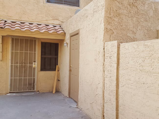 4714 E Pueblo Ave Phoenix, AZ 85040 photo 5