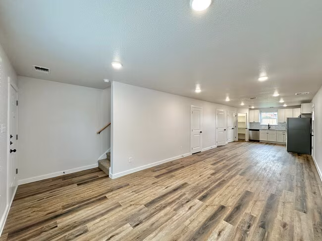 1001 S 26th St Temple, TX 76501 photo 2