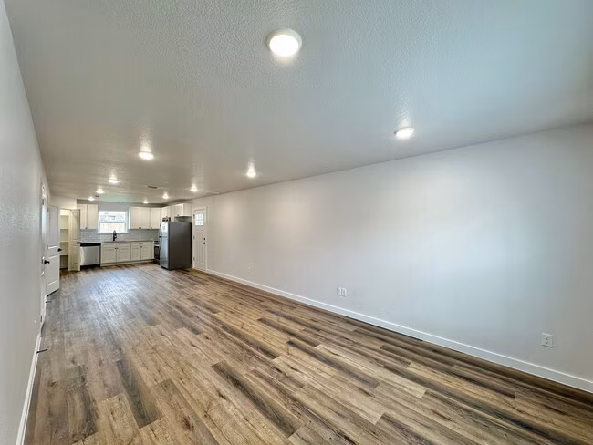 1001 S 26th St Temple, TX 76501 photo 4