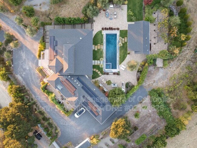 202 Petersen Ln Petaluma, CA 94952 photo 3