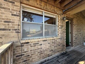 8102 Dunn Street, Austin, TX 78745 photo 2