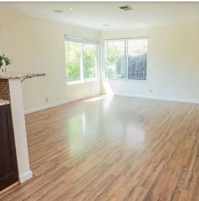 1115 Church St Benicia, CA 94510 photo 3