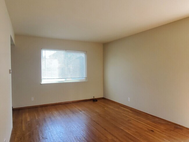 550 Benton St Santa Clara, CA 95050 photo 3