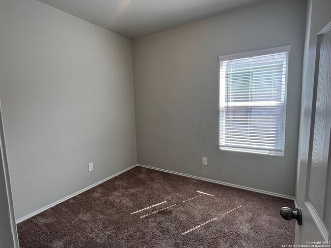 7427 Capstone Rdg San Antonio, TX 78244 photo 3