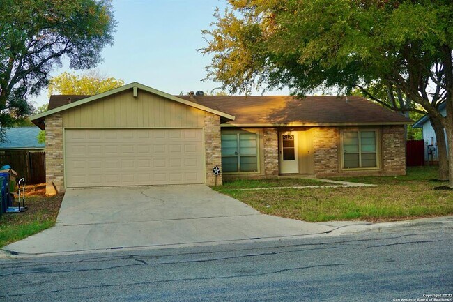 2434 Field Wood San Antonio, TX 78251 photo 4