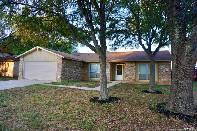 2434 Field Wood San Antonio, TX 78251 photo 2