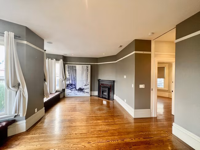 558 Green Street, San Francisco, CA 94133 photo 3
