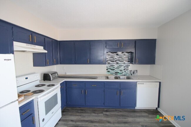 2102 Hunt Dr Killeen, TX 76543 photo 2