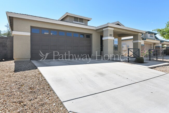 207 W Latona Rd Phoenix, AZ 85041 photo 3