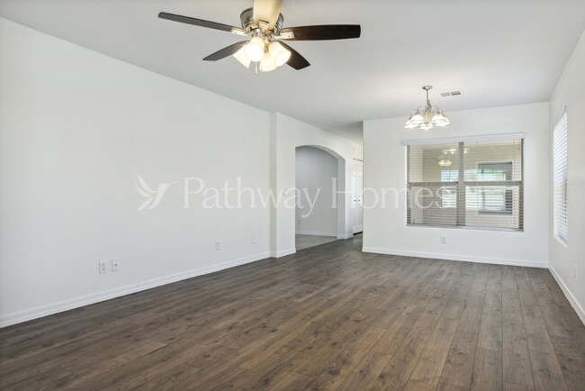 207 W Latona Rd Phoenix, AZ 85041 photo 4