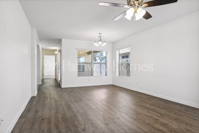 207 W Latona Rd Phoenix, AZ 85041 photo 5