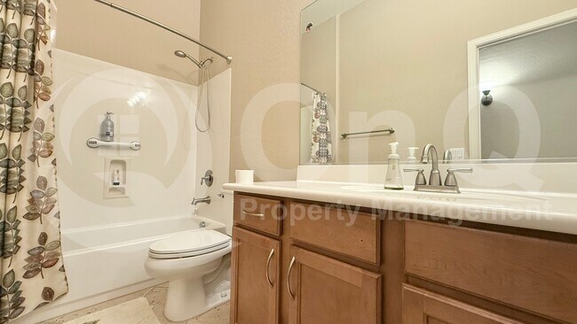 2366 E Glacier Pl Chandler, AZ 85249 photo 2