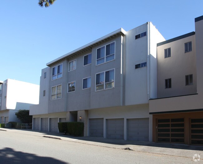Parkridge Drive photo 2