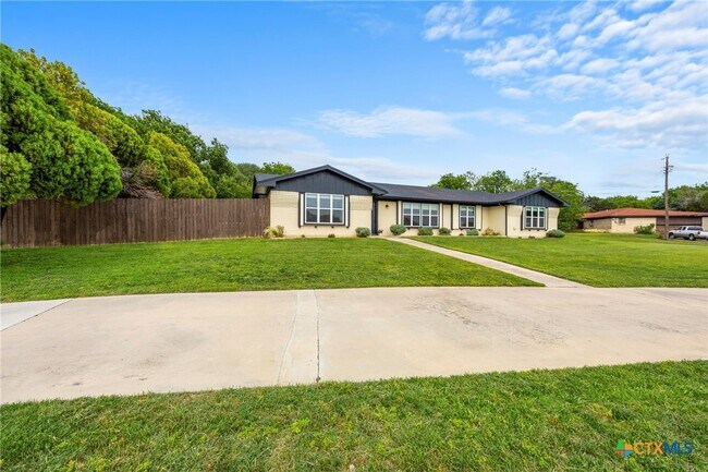 921 Indian Trail Harker Heights, TX 76548 photo 2