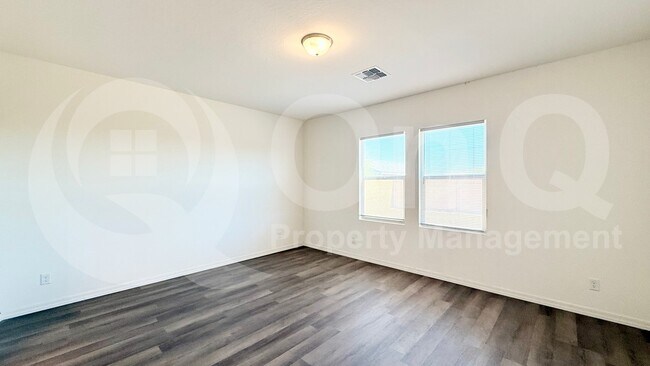 382 S Borromeo Dr Casa Grande, AZ 85194 photo 5