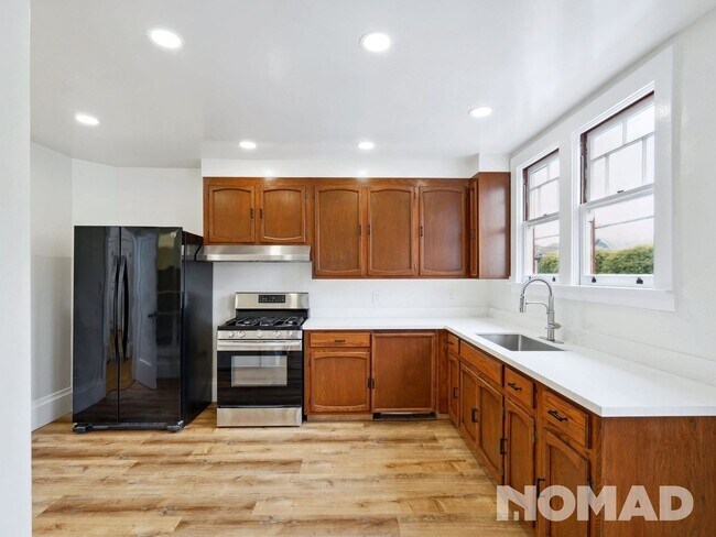 425 Staples Avenue, San Francisco, CA 94112 photo 4