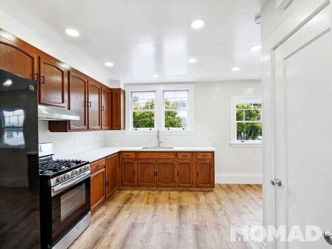 425 Staples Avenue, San Francisco, CA 94112 photo 5