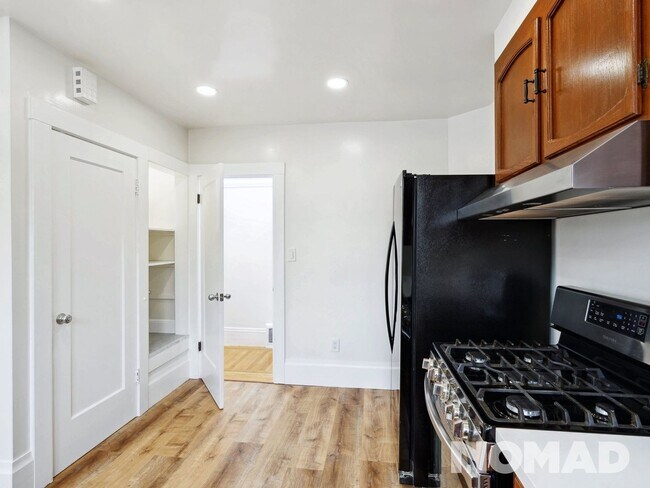 425 Staples Avenue, San Francisco, CA 94112 photo 3