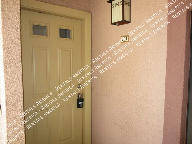 330 S Beck Ave Tempe, AZ 85281 photo 3