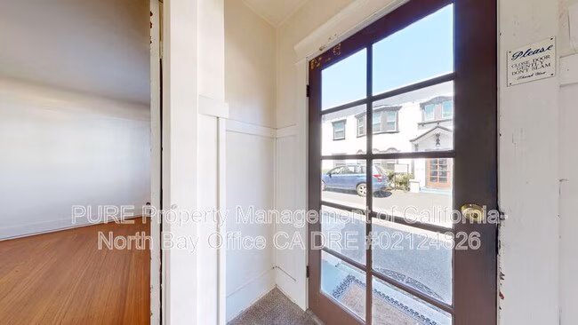 422 Humboldt St Santa Rosa, CA 95404 photo 4